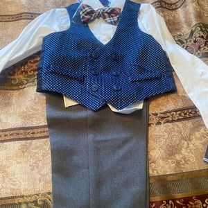 BNWT 4 piece Nautica suit boys